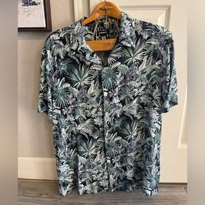 Express short sleeve casual shirt